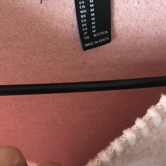 Pink Sweater - Picture 4 of 4